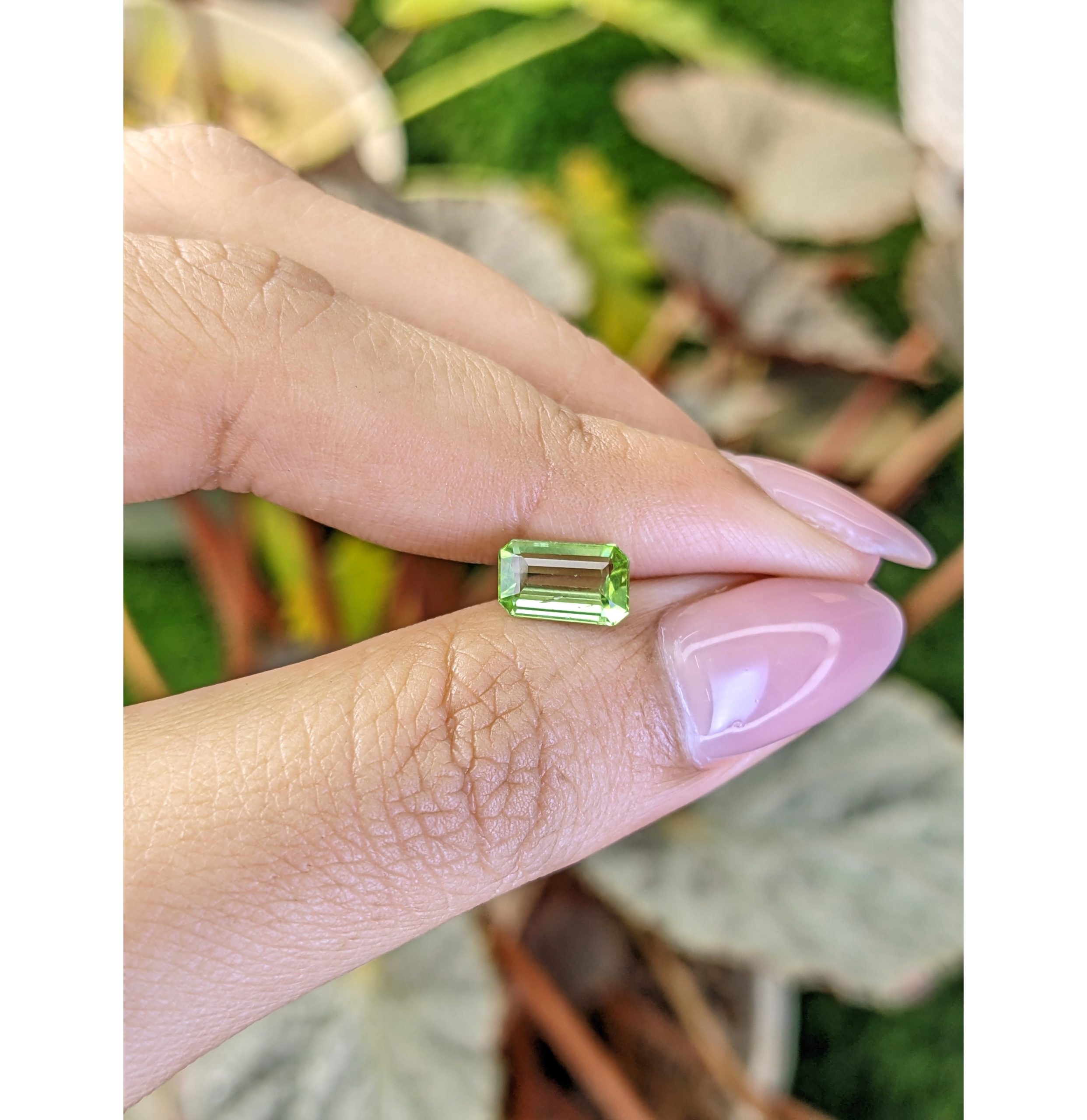 1.02 Ct. Green (Lime Green) Peridot - Image 3