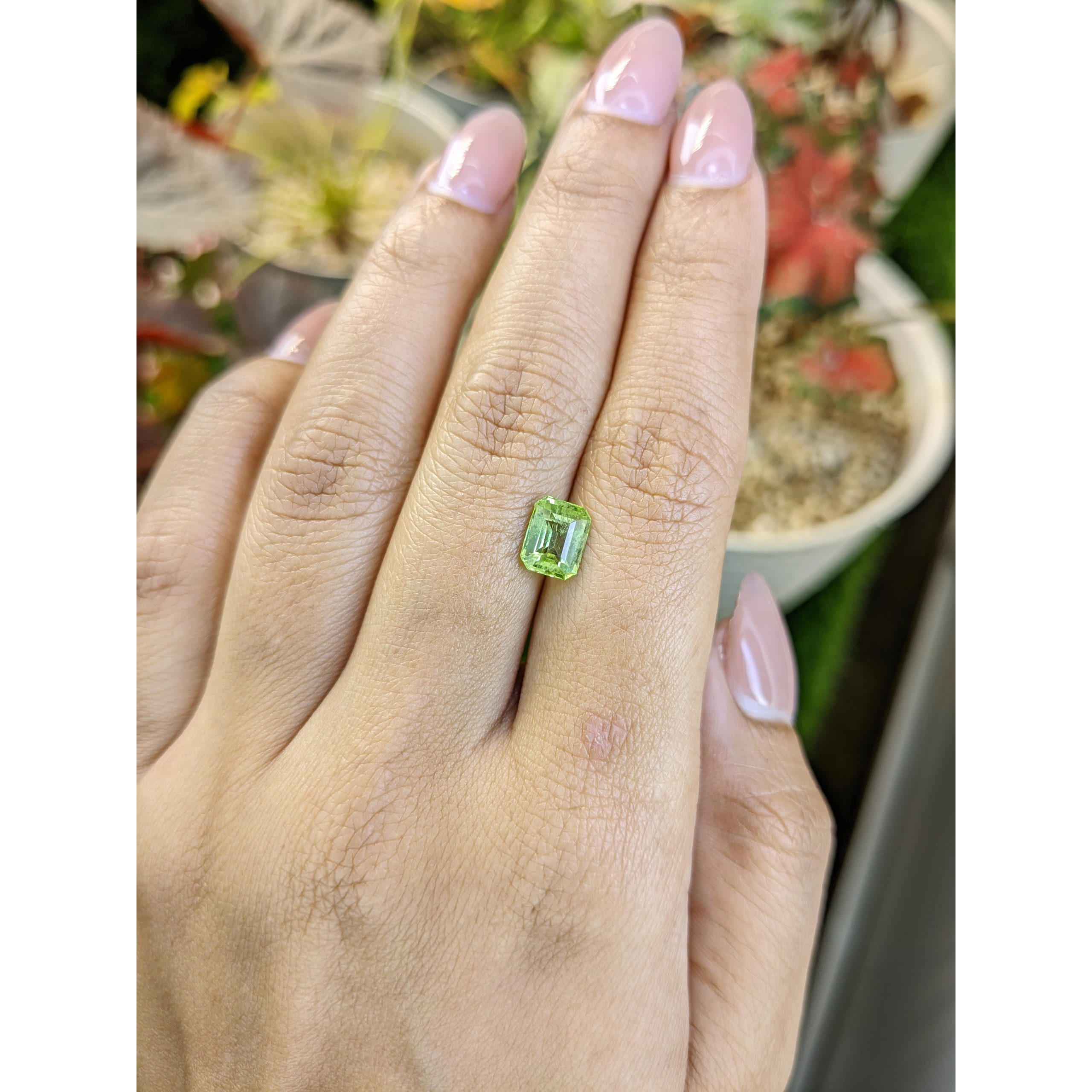 1.47 Ct. Green (Lime Green) Peridot - Image 3